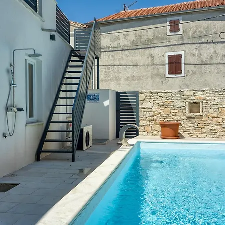 Galant With Pool And Sauna - Happy Daire *