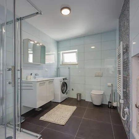 Galant With Pool And Sauna - Happy Maruzini